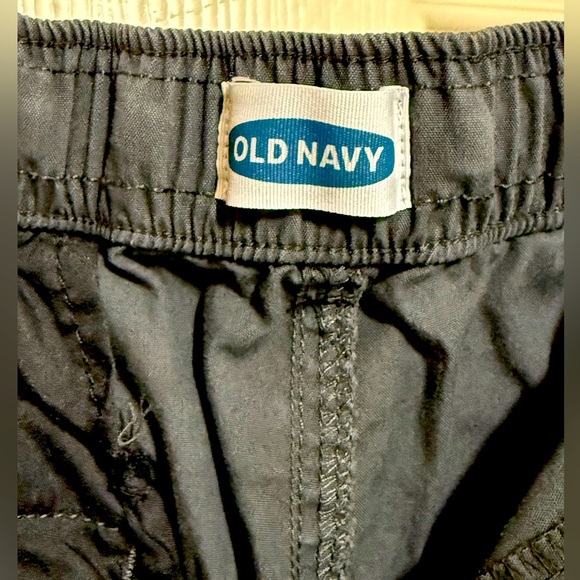 Mens Old Navy Grey Shorts Size Large-with drawstring and stretchy waist - Picture 6 of 9